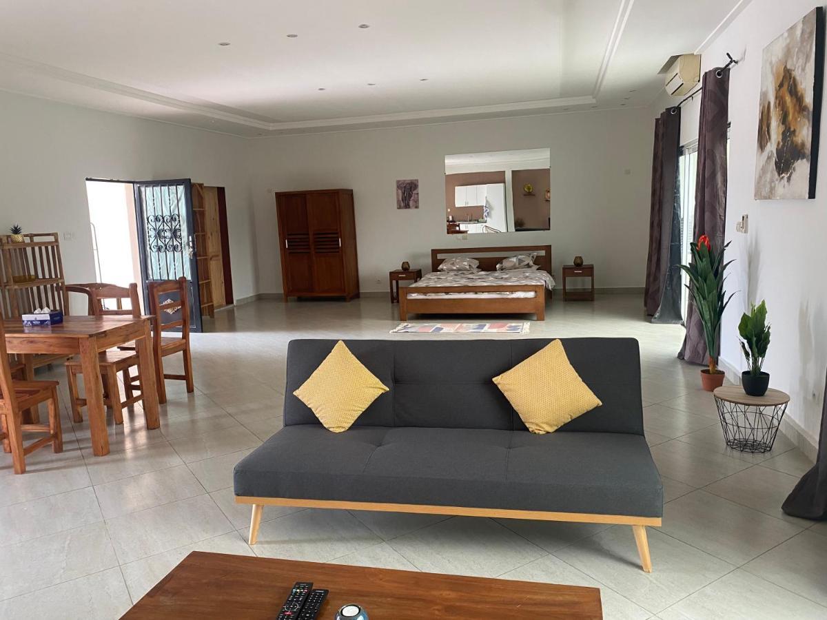 كوتونو L'Oasis Guesthouse المظهر الخارجي الصورة