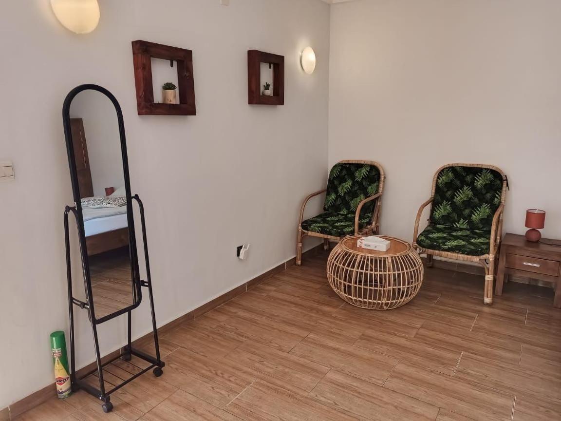 كوتونو L'Oasis Guesthouse المظهر الخارجي الصورة
